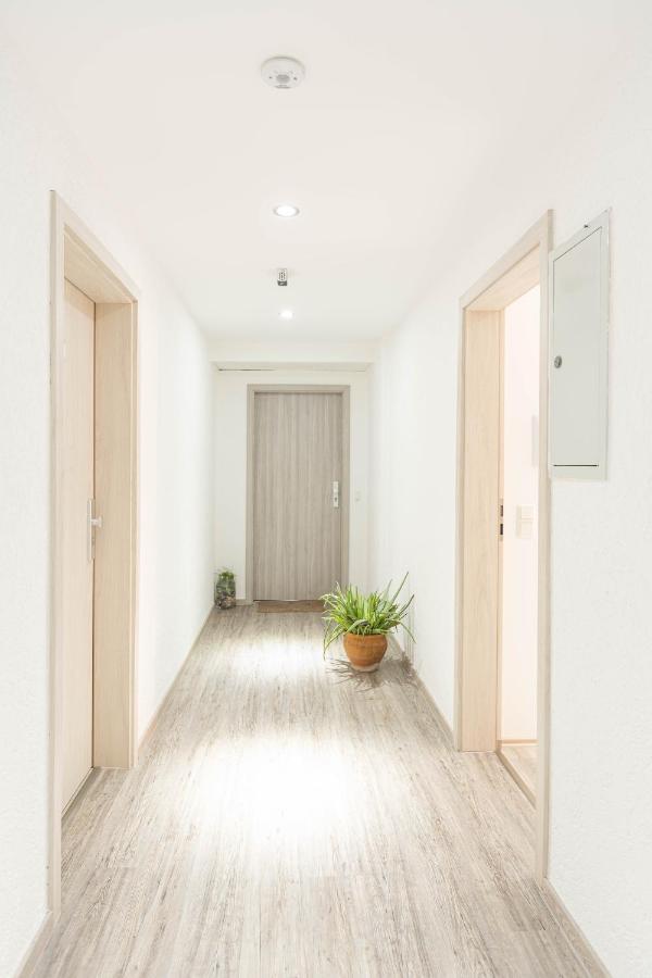 Messe-Hotelzimmer-Einzimmerappartement เลเวอร์คูเซน ภายนอก รูปภาพ