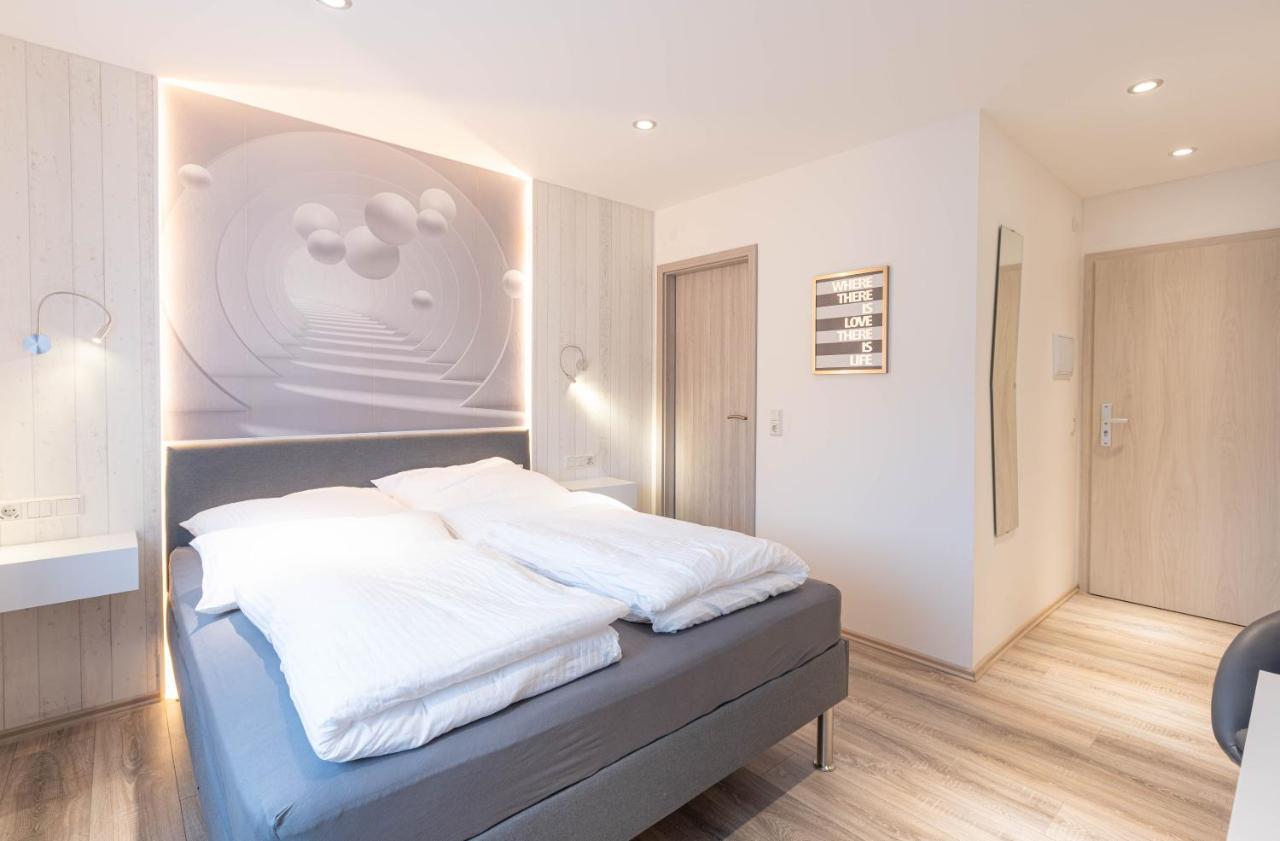 Messe-Hotelzimmer-Einzimmerappartement เลเวอร์คูเซน ภายนอก รูปภาพ