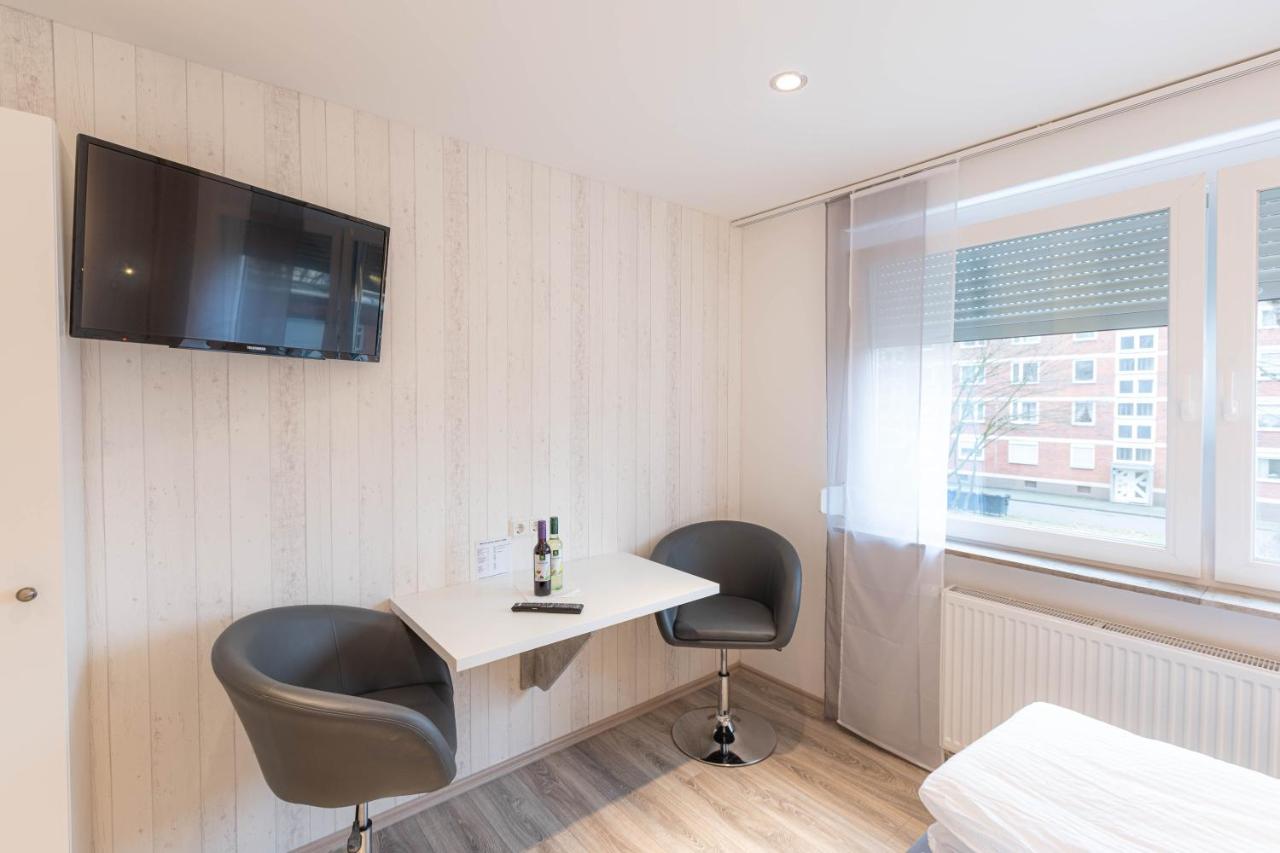 Messe-Hotelzimmer-Einzimmerappartement เลเวอร์คูเซน ภายนอก รูปภาพ