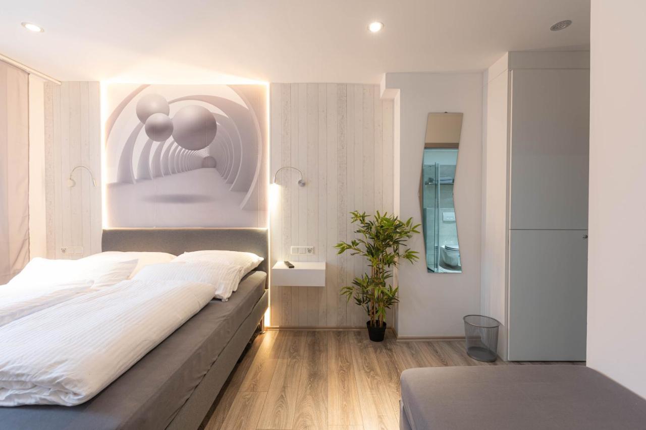 Messe-Hotelzimmer-Einzimmerappartement เลเวอร์คูเซน ภายนอก รูปภาพ