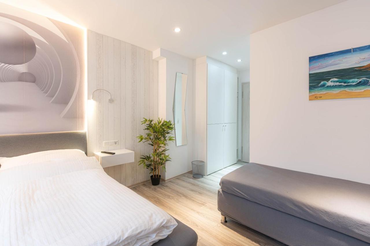 Messe-Hotelzimmer-Einzimmerappartement เลเวอร์คูเซน ภายนอก รูปภาพ