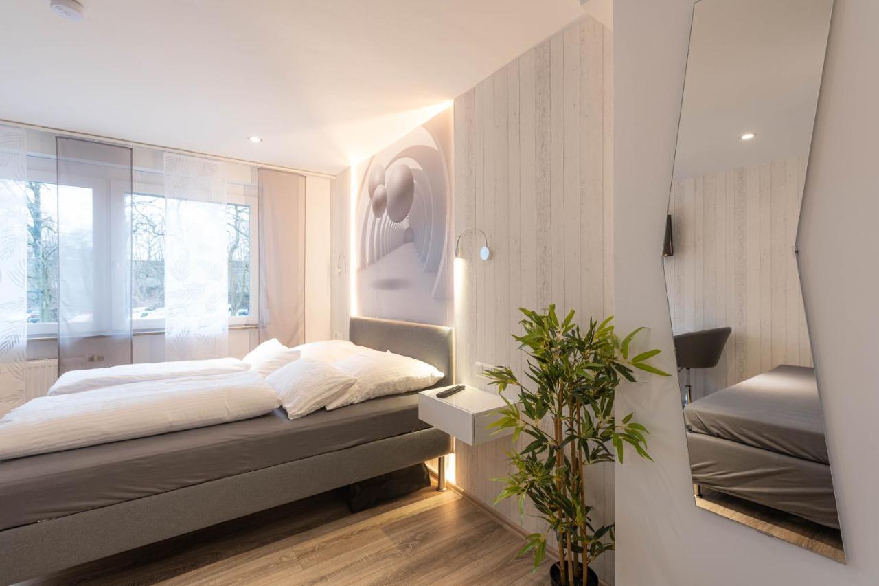 Messe-Hotelzimmer-Einzimmerappartement เลเวอร์คูเซน ภายนอก รูปภาพ