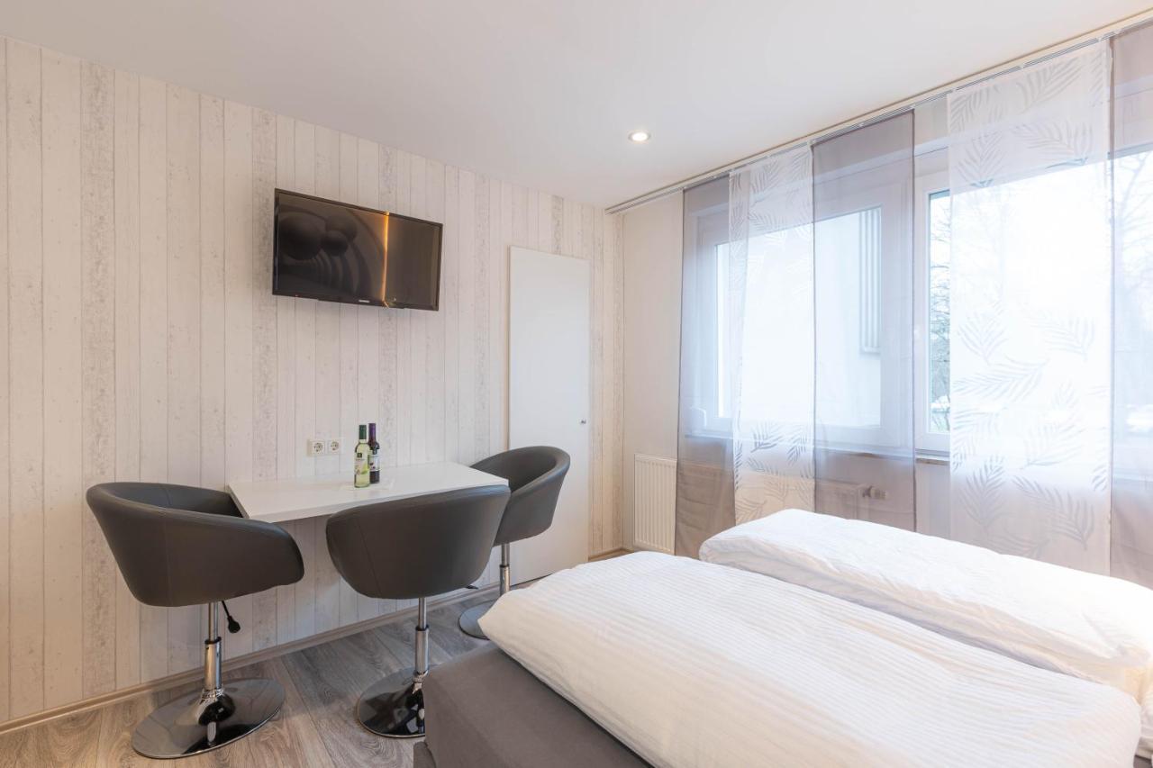 Messe-Hotelzimmer-Einzimmerappartement เลเวอร์คูเซน ภายนอก รูปภาพ