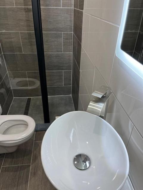 Messe-Hotelzimmer-Einzimmerappartement เลเวอร์คูเซน ห้อง รูปภาพ